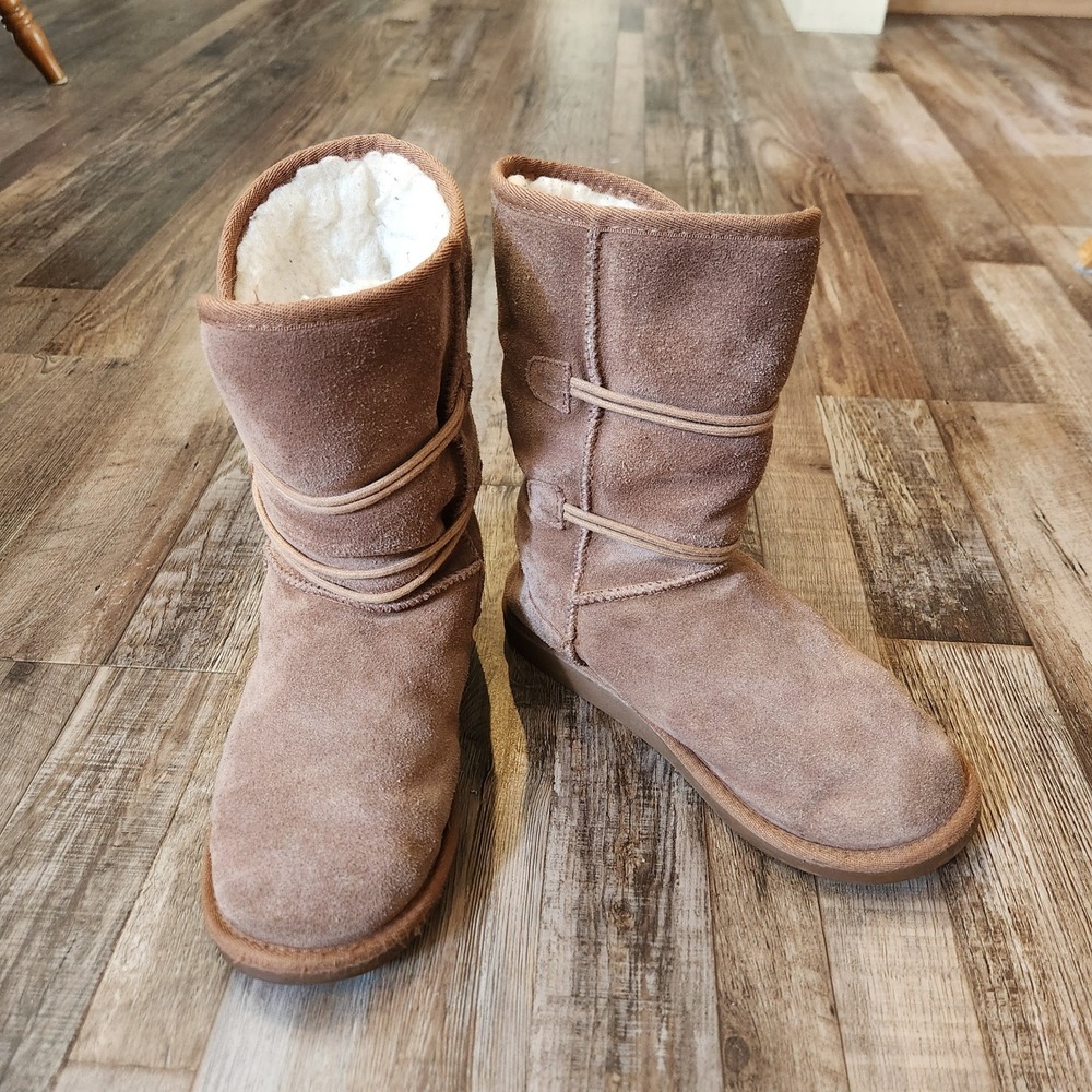 EMU Australia Wool Lined Suede Boots Chestnut Brown Wooden Button Mid Calf SZ 8